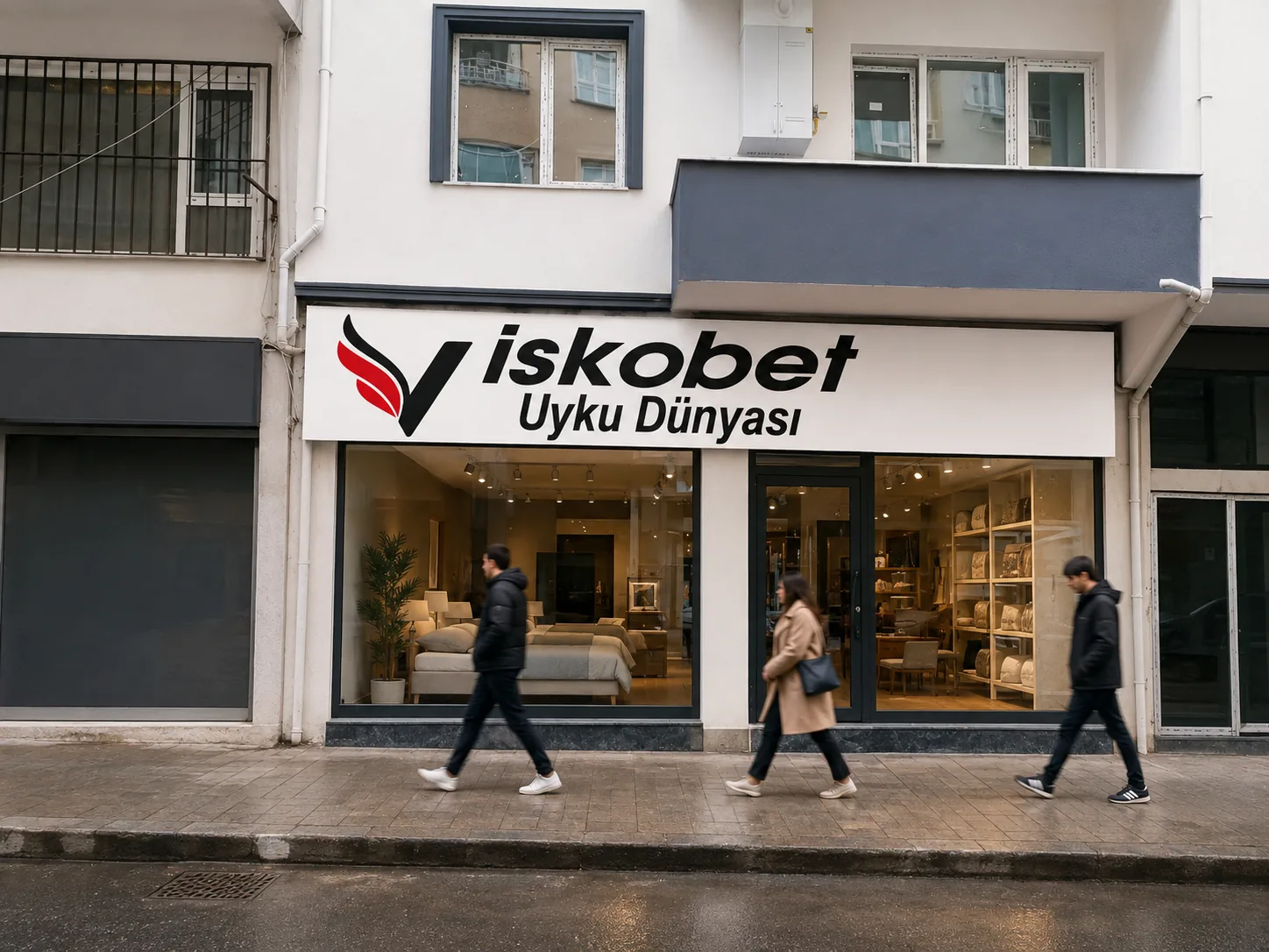 Mağaza cephesinde geniş format tabela uygulaması
